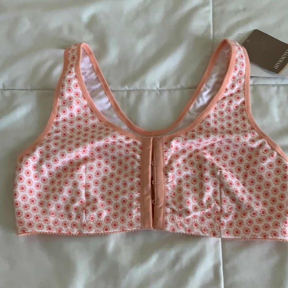 Amoena bra